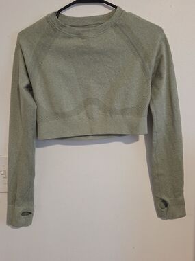 Cropped Athletic Long Sleeve Tops - Sage Green & Light Mauve